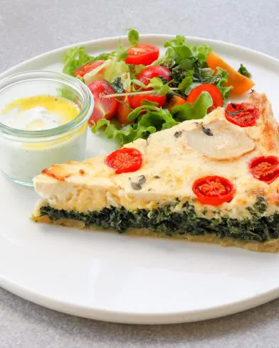 Szpinak z sosem śmietankowym